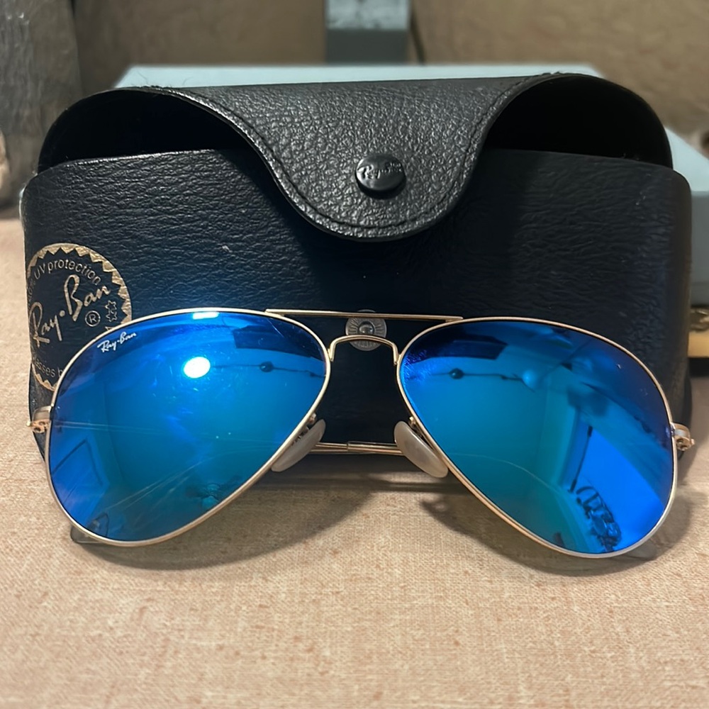 Large aviators blue gold ray ban